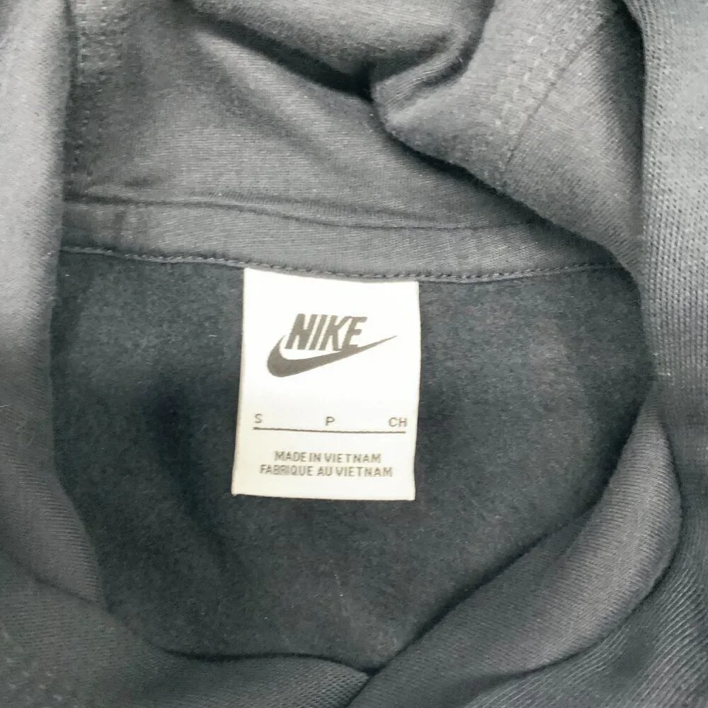 Nike Boy's Club Pullover Black Small